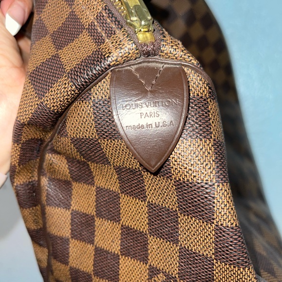 Gently Worn Louis Vuitton Speedy 30 Damier Ebene - Picture 11 of 16
